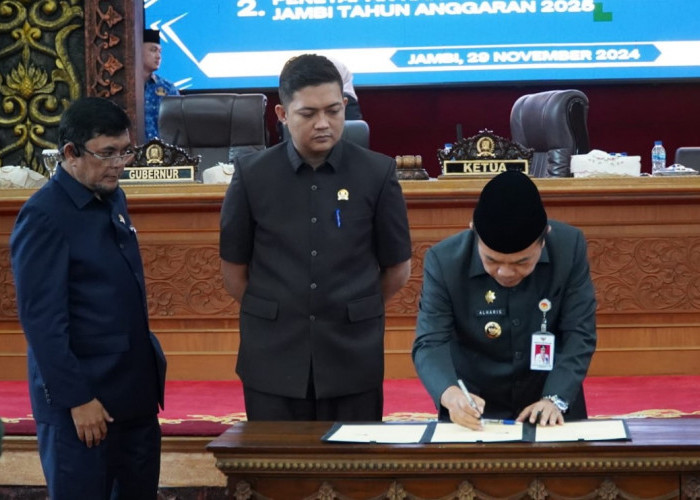 Gubernur Al Haris Apresiasi DPRD Provinsi Jambi atas Penetapan APBD 2025