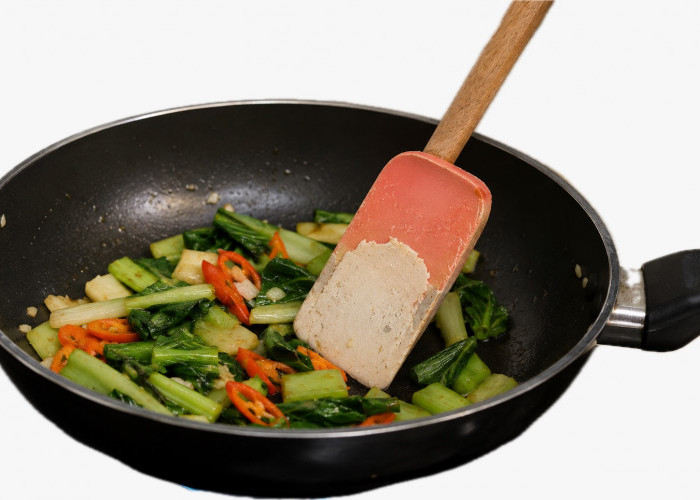 Jangan Diabaikan, Spatula Karet Usang Ternyata Picu Risiko Keracunan Makanan