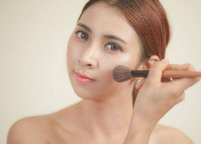 Tetap Cantik, Ini 5 Trik Make Up Tetap Cetar Meski Sedang Terburu Buru 