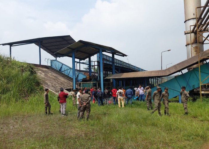 Langgar Undang-Undang Lingkungan Hidup, PT PAL di Sungai Gelam Muaro Jambi Disegel