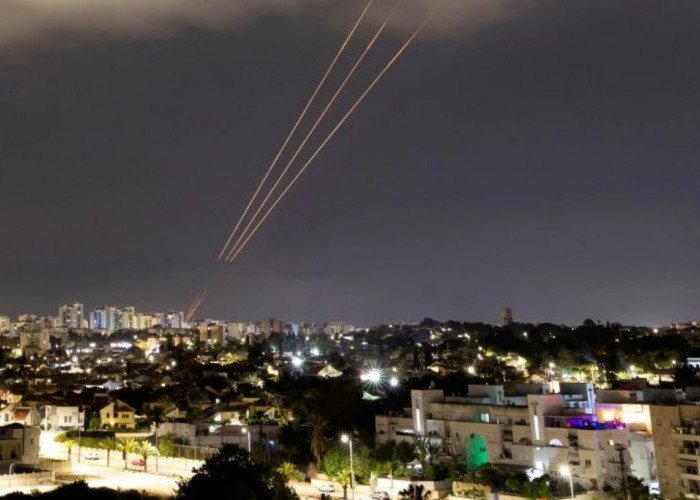 Pejabat AS Konfirmasi Israel Serang Iran, Potensi Eskalasi Konflik di Timur Tengah