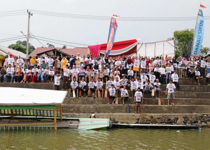 Mak Ganjar Semarakkan Kemerdekaan dengan Perlombaan Pacu Perahu Tradisional di Jambi