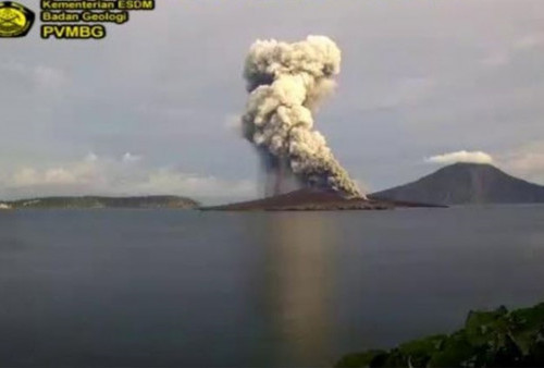 Alhamdulillah, Erupsi Gunung Anak Krakatau Melemah, Penyeberangan Merak-Bakauheni Relatif Aman