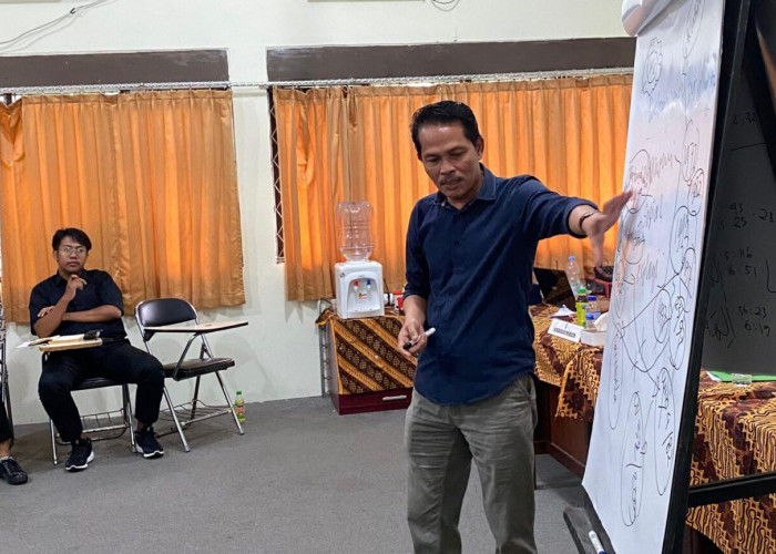 Rektor UNJA Berikan Materi di Advance Training HMI Tingkat Nasional