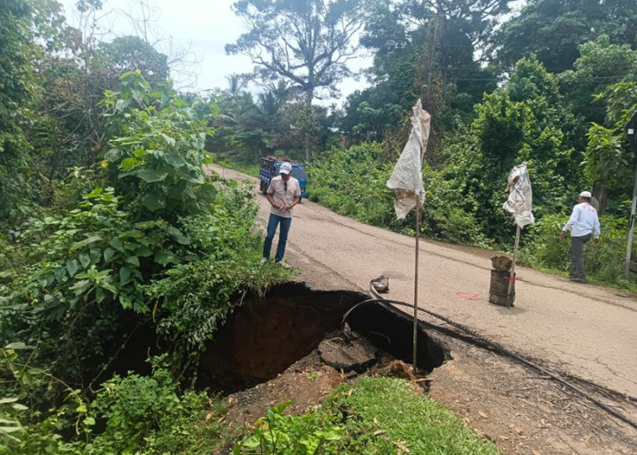 Masyarakat Dusun Tepian Danto Kabupaten Bugo Keluhkan Jalan Rusak, Minta Segera Diperbaiki 