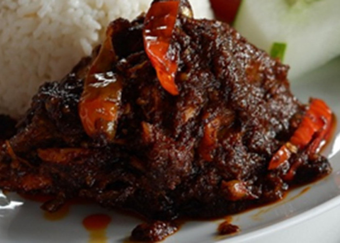 Sebelum Berangkat, CJH Merangin Dibekali Rendang dan Sandal Jepit