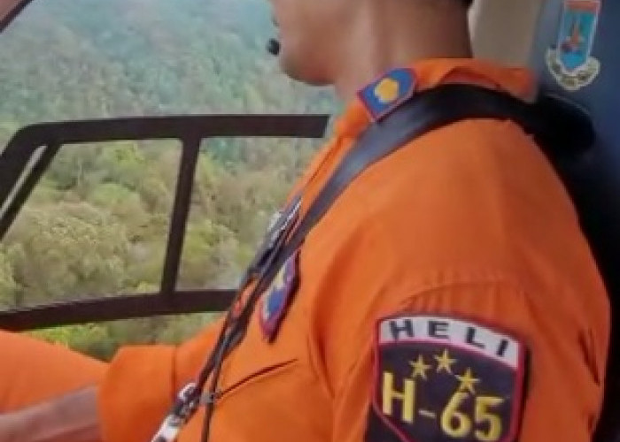 2 Km Lagi, Tim Evakuasi Jalur Darat Tiba di Lokasi Pendaratan Darurat Helikopter Rombongan Kapolda Jambi