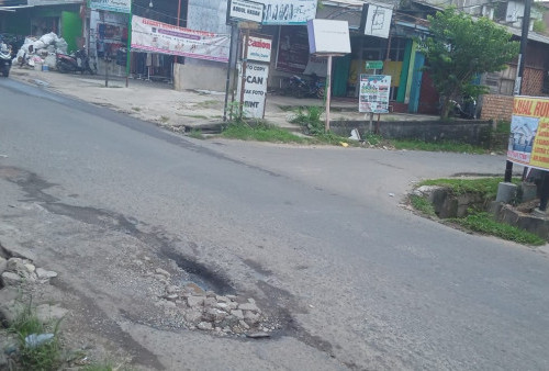 Bekas Galian PDAM di Jalan Syailendra Rawasari Dikeluhkan, Warga: Sehari Bisa 3 Kecelakaan