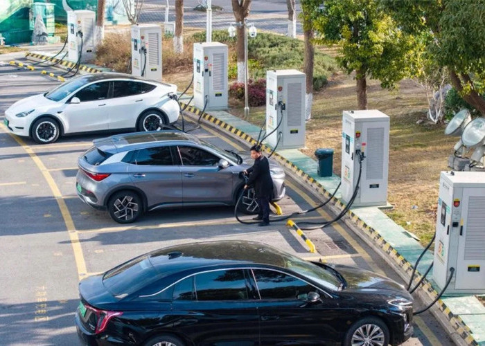 Dari Harga hingga Fitur: Analisis Pakar ITB Soal Daya Tarik Mobil China di Pasar RI