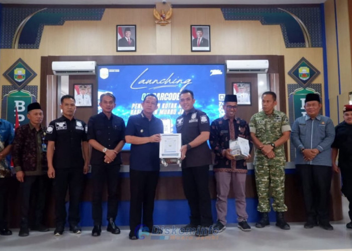 Bupati Muaro Jambi Luncurkan Barcode Kotak Amal, Donasi Kini Bisa Lewat QR Code