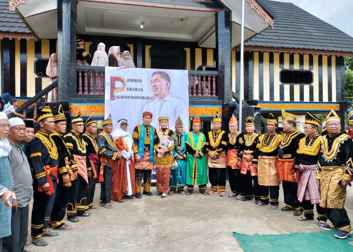 Lembaga Adat Tigo Luhah Semurup Deklarasikan Dr. dr Deri Mulyadi sebagai Bakal Calon Bupati Kerinci