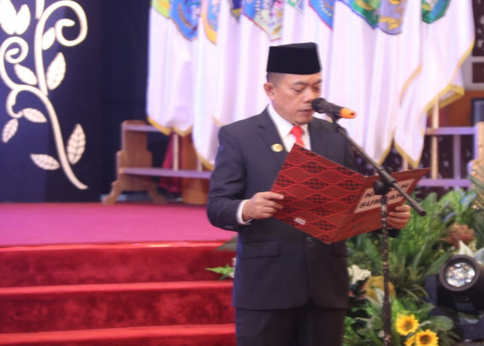 Gubernur Jambi Al Haris Lantik 7 Anggota Komisioner KPID Provinsi Jambi