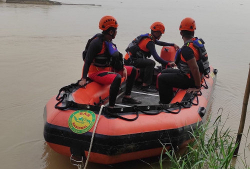 Hari Kedua, Pencarian Pemuda yang Tenggelam di Sungai Batanghari Belum Membuahkan Hasil 