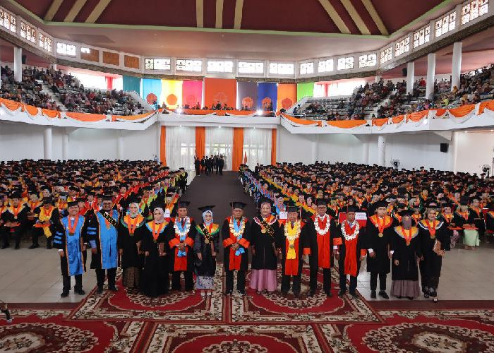 Wisuda ke-102, Unja Luluskan 1.228 Mahasiswa, Rektor Sampaikan Prestasi yang Telah Diraih