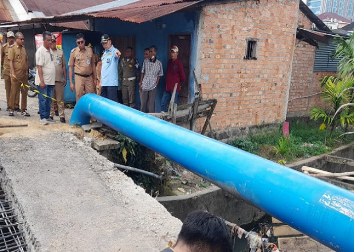 Nilai Tak Sesuai, Wali Kota Jambi Syarif Fasha Minta Proyek Drainase di Solok Sipin Dikaji Ulang