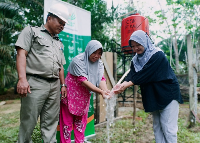 Asian Agri Bangun Sumur Bor Bagi Warga yang Kesulitan Air Bersih di Dusun Tanggo Rajo dan Desa Tou Sumay 