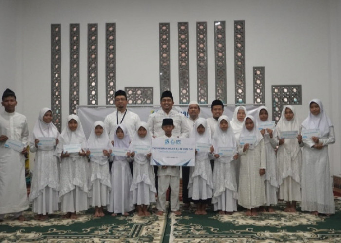 YBM PLN UP3 Jambi Berikan Santunan Anak Yatim Di Kota Jambi Dalam Rangka Tasyakuran Milad 18 YBM PLN