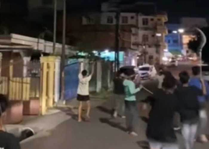 'Bantai Yok Bantai!' Video Sekelompok Remaja Bersenjata Tajam di Kota Jambi Bikin Geger
