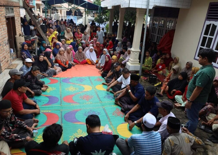 Meski Hujan Turun, Massa Pendukung Jumiwan - Maidani di Pelayang Tetap Membludak