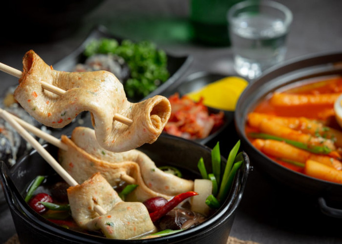 Ide Jajanan Viral: Resep Bakso Seafood Korea dengan Kuah yang Lebih Medok