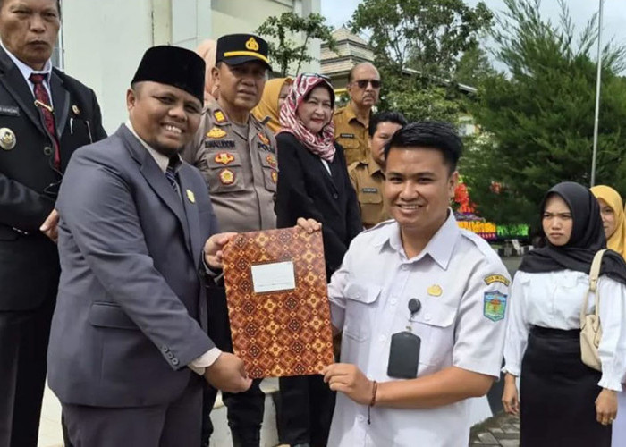 Wakil Ketua II DPRD Emrizal Hadiri Upacara Peringatan Hari Kesehatan Nasional ke-61