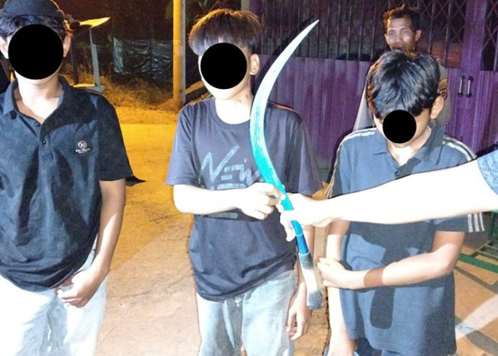 Tengah Malam Mencekam! 3 Remaja Diamankan Bawa Celurit Saat Patroli KRYD di Danau Teluk