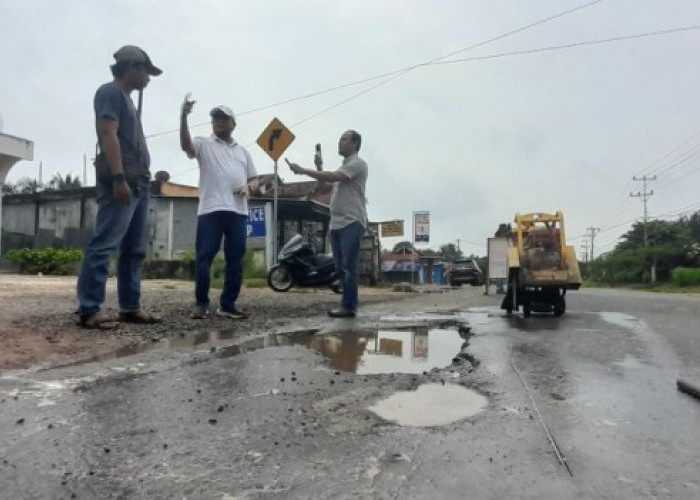 Ivan Wirata Minta Kepala BPJN VI Jambi Perbaiki Jalan Lintas Pijoan