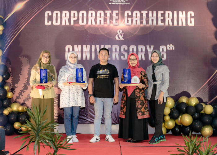 Sukses Gelar Anniversary ke-8, Rumah Kito by WH Bagi Bagi Logam Mulia Kepada Pelanggan Setia
