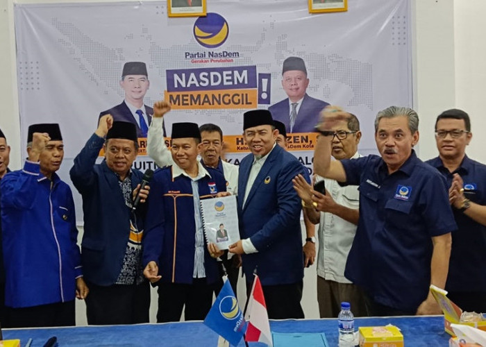 HAR Ditemani Tim Pemenangan Kembalikan Formulir Penjaringan Bakal Calon Wali Kota ke DPD Partai NasDem