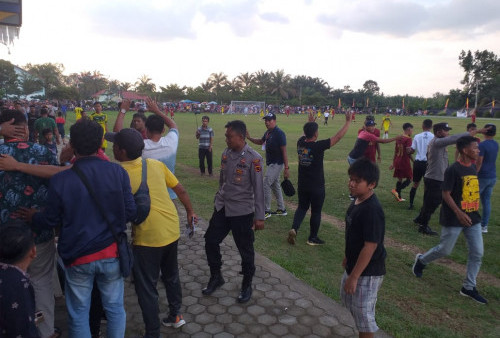Breaking News! Final Turnamen Sepakbola Wasino Cup antara PS Rimbo Ilir dan PS Bungo Bersatu Ricuh