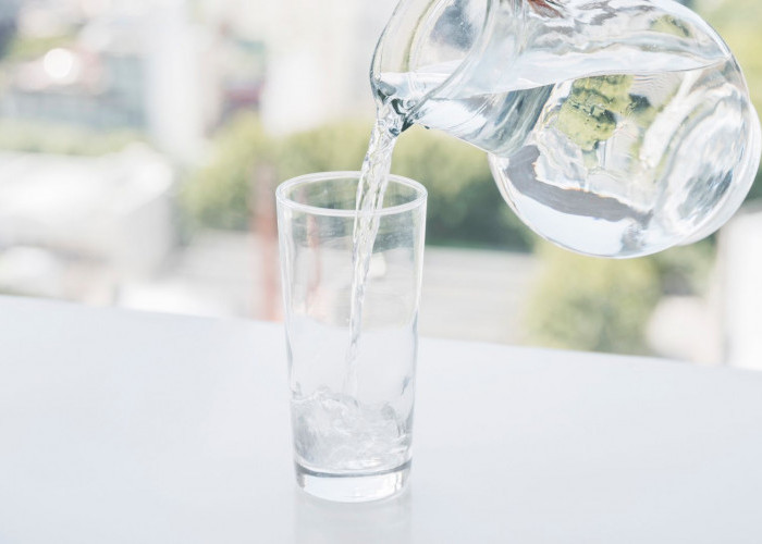 Minum Air Hangat vs Air Dingin, Mana yang Lebih Sehat?