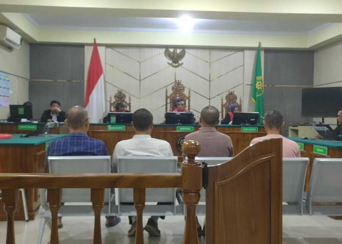 Jalani Sidang Korupsi Dana BOS SMAN 2 Bungo, Empat Terdakwa Tak Ajukan Eksepsi 
