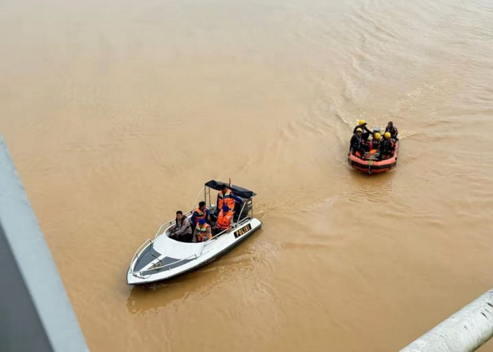 Pencarian Intensif Dilakukan Tim SAR Usai Laporan Insiden di Jembatan Aurduri
