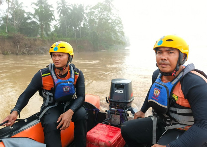 Bocah 12 Tahun Terseret Arus Batanghari! Tim SAR Bergerak Malam Hari, Pencarian Dramatis Dimulai