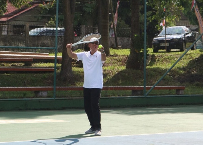 Wakil Rektor Bidang Akademik Buka Kejuaraan Tenis Dies Natalis Unja ke-60 
