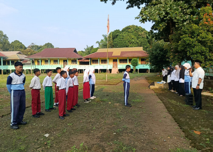 Meski Hanya 10 Siswa Baru, MPLS di SMPN 23 Kota Jambi Tetap Berjalan
