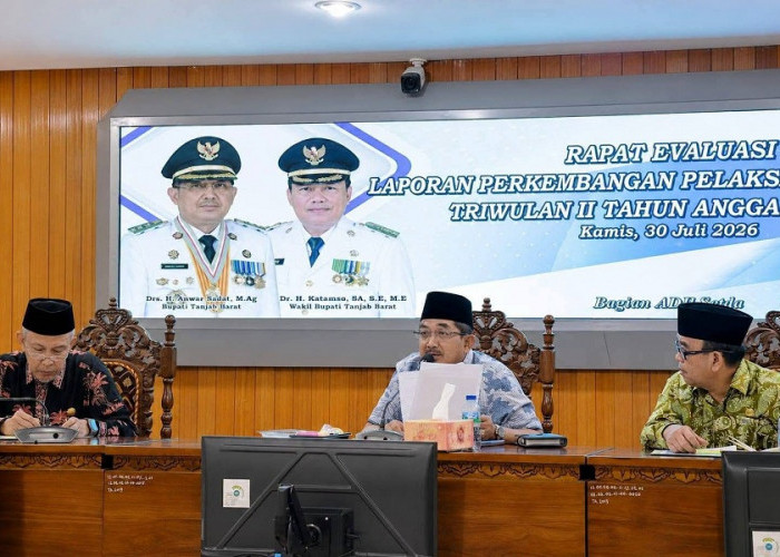 Bupati Tanjab Barat Tekankan Percepatan Kinerja dan Akuntabilitas OPD dalam Evaluasi Triwulan II 2026