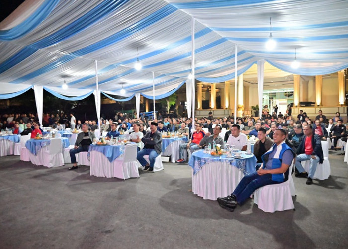 Piala Dunia 2026! Kapolda Jambi Nobar Bareng Warga, Ojol hingga Forkopimda, Lapangan Polda Dipenuhi Penonton