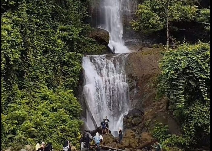 Rekomendasi Long Weekend Mei: Air Terjun Renah Sungai Besar di Bungo, Surga Tersembunyi Hidden Gem