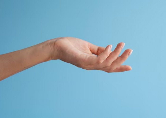 10 Tips Penting untuk Mencegah Lipatan Tangan Menjadi Hitam, Ladies Harus Tahu