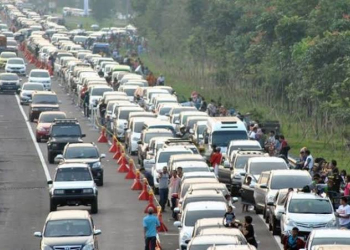 Viral Macet di Jalan Jambi - Palembang, Ini Tips Hadapi Kemacetan saat Mudik