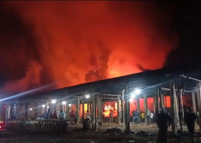 Kebakaran di Desa Sungai Saren Tanjab Barat, Warga: Gudang Minyak Itu