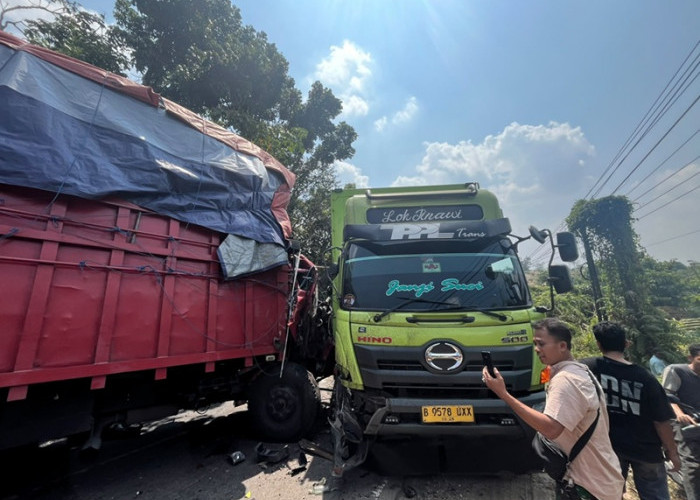 Tiga Truk Tabrakan di Tanjakan Jalintim Muaro Jambi, Arus Lalu Lintas Terganggu