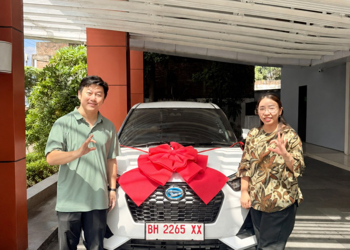 Dealer Daihatsu Surya Sentosa Catat Penjualan Perdana Rocky e-Smart di Jambi