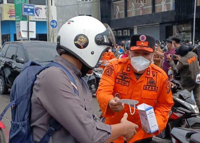 BPBD Kota Jambi Bergerak Bagikan 5.000 Masker ke Masyarakat