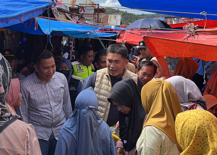 Blusukan Pasar Sungai Tanduk, Deri Mulyadi: Saya Juga Orang Kayu Aro