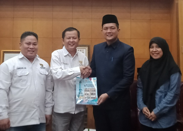 Komisi Informasi Jambi Serahkan Laporan Kinerja 2024 ke DPRD, Dorong Keterbukaan Informasi Publik