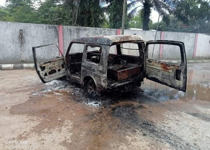 Mobil Katana Terbakar di Sungai Gelam, Polisi Temukan Tangki Truk PS di Dalam Mobil 