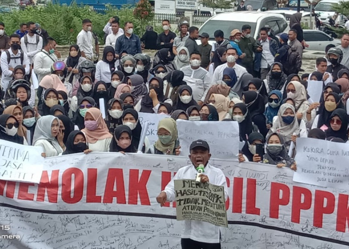 Demo Tolak Hasil Tes PPPK Kerinci, Massa Minta Hadirkan Kepala BKPSDM dan Kadis Pendidikan 