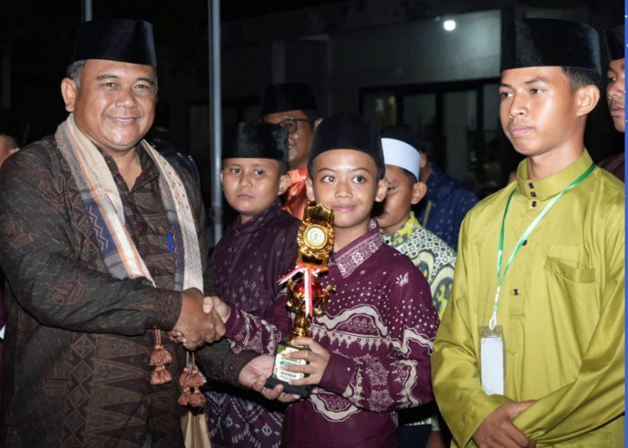  Sekda Muaro Jambi Tutup MTQ Tingkat Kecamatan Mestong, Tekankan Lahirnya Generasi Qur'ani